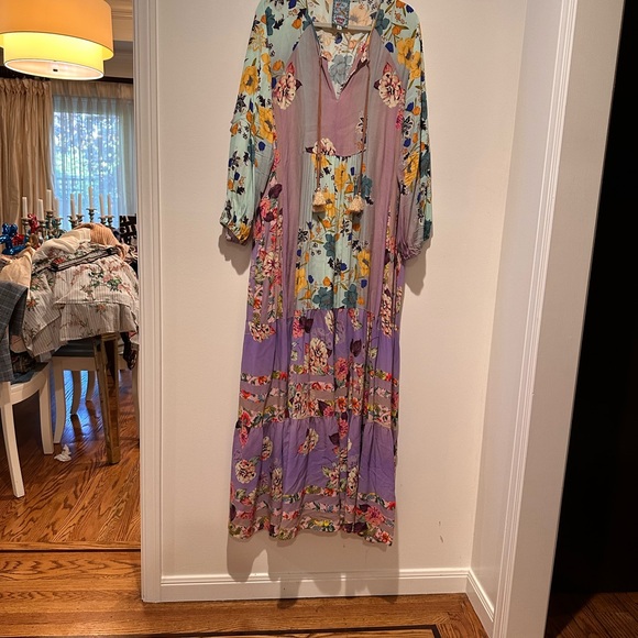 Johnny was gorgeous gown with pockets/ very beautiful. - Picture 7 of 14